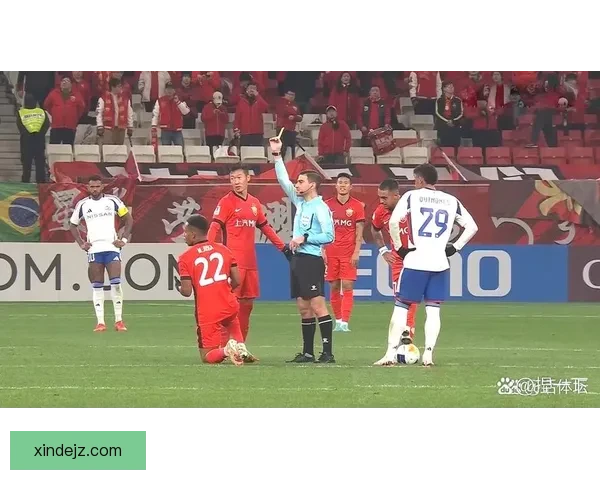 亚冠赛场上海海港对阵悉尼比分揭晓关键进球与比赛走势解析回顾